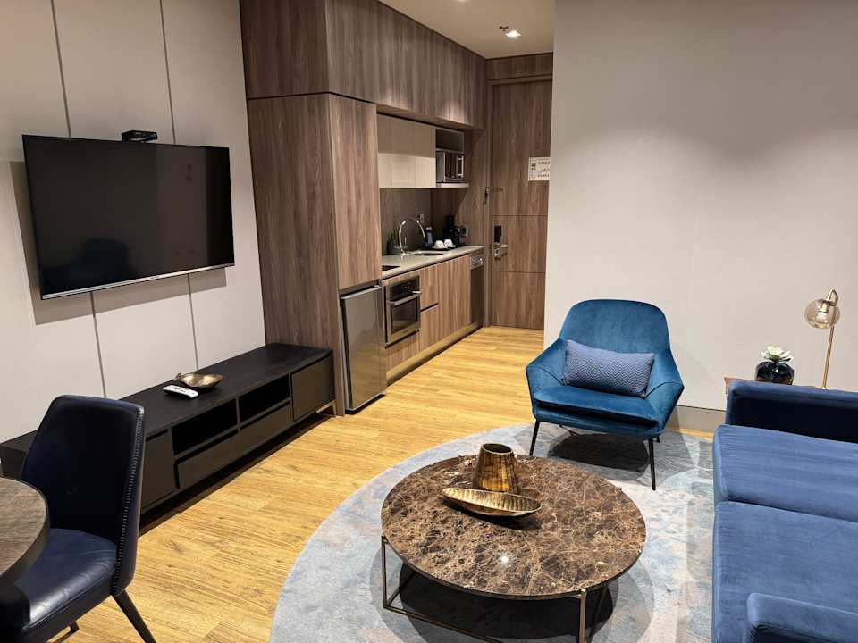 Zimmer Salvio Parque 93 Bogota, Curio Collection by Hilton