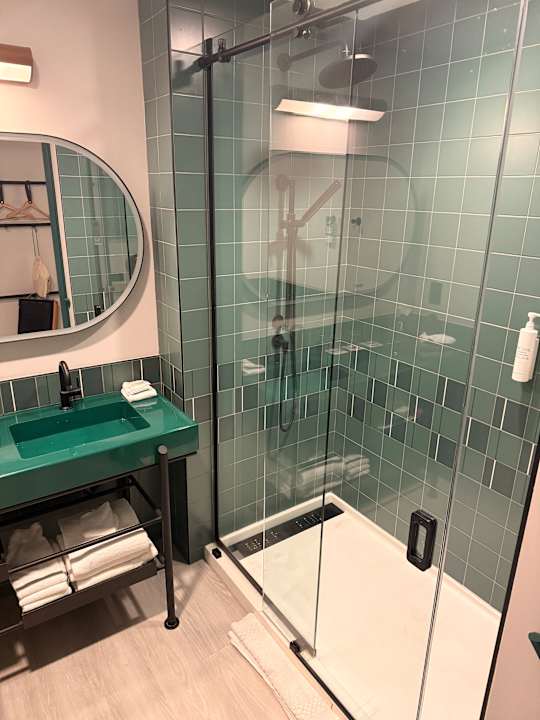 Zimmer Moxy St. Petersburg Downtown