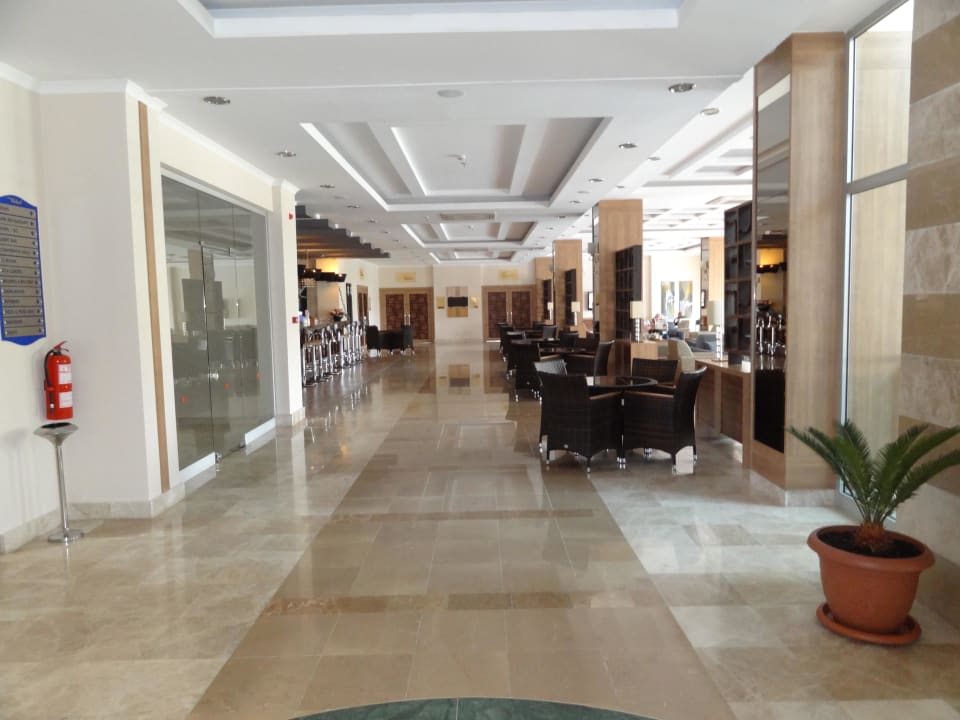 Lobby Solivia Hotel
