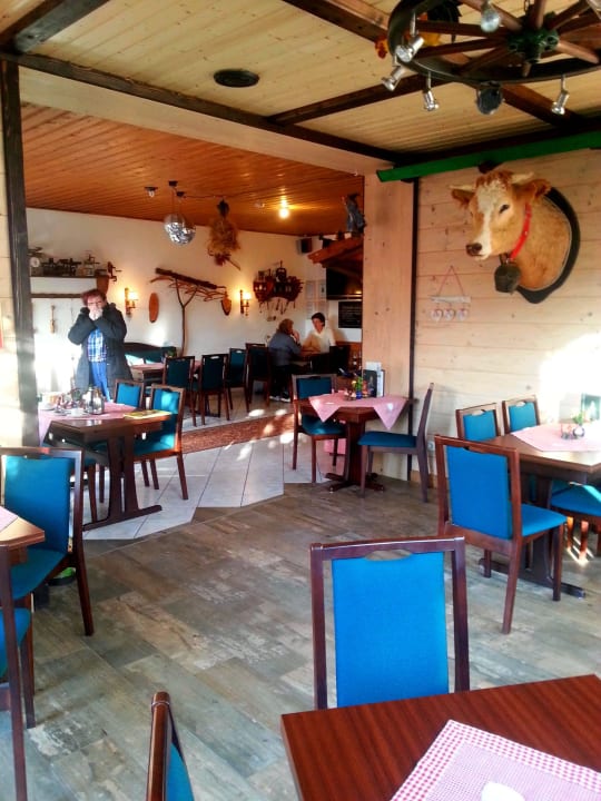 Geräumiges und gemütliches Restaurant Bauernhof & Pension Haus Ibe