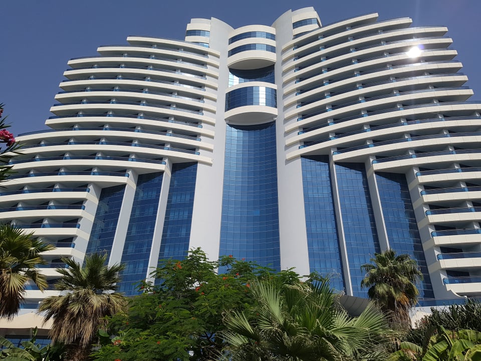 Außenansicht Hotel Le Meridien Al Aqah Beach Resort