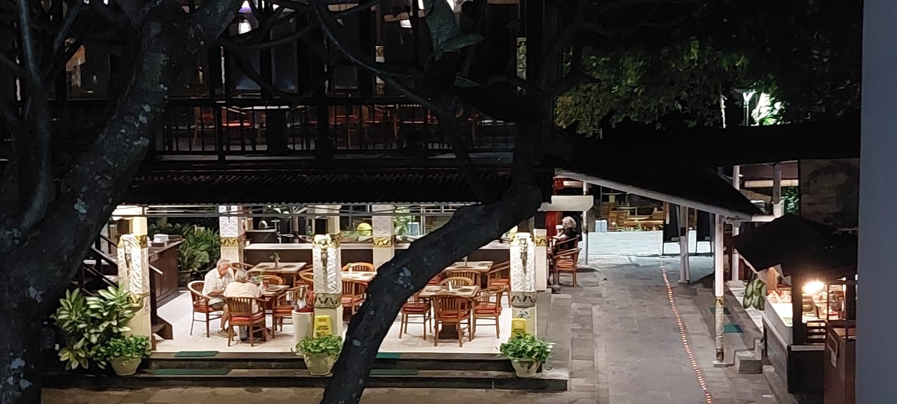 Gastro Respati Beach Hotel