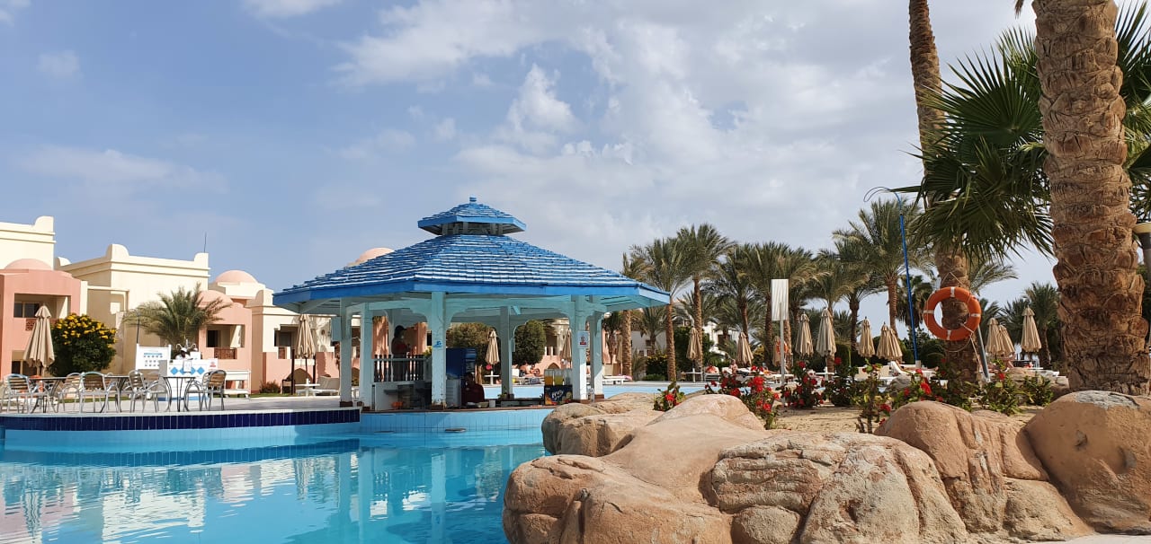 Pool Serenity Alpha Beach