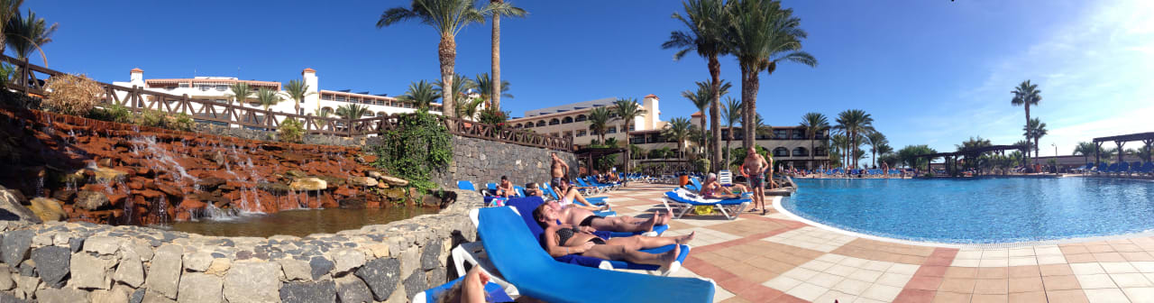 Panorama Pool mit Wasserfall Occidental Jandía Mar