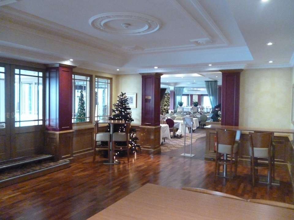 Bar Hilton East Midlands Airport