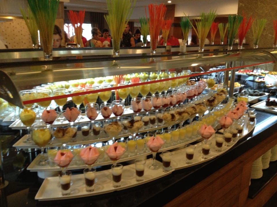 Вкусняшки Wyndham Garden Lara