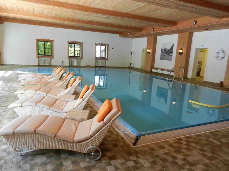 Alm- & Wellnesshotel Alpenhof  Alm- & Wellnesshotel Alpenhof