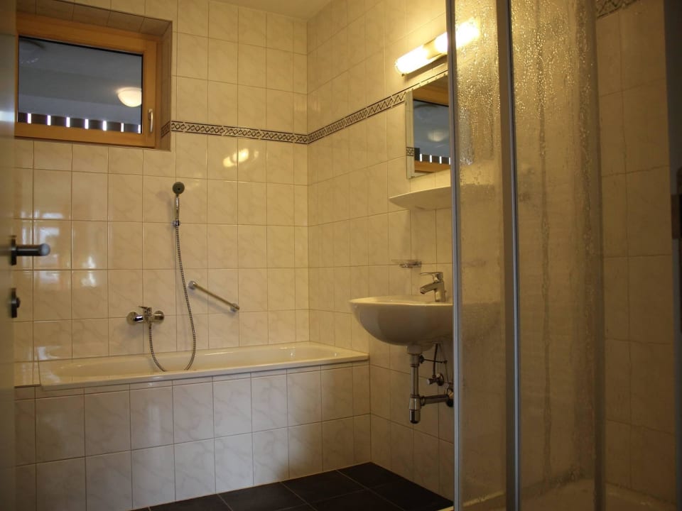 Bad im Apartment Gästehaus Braunegger