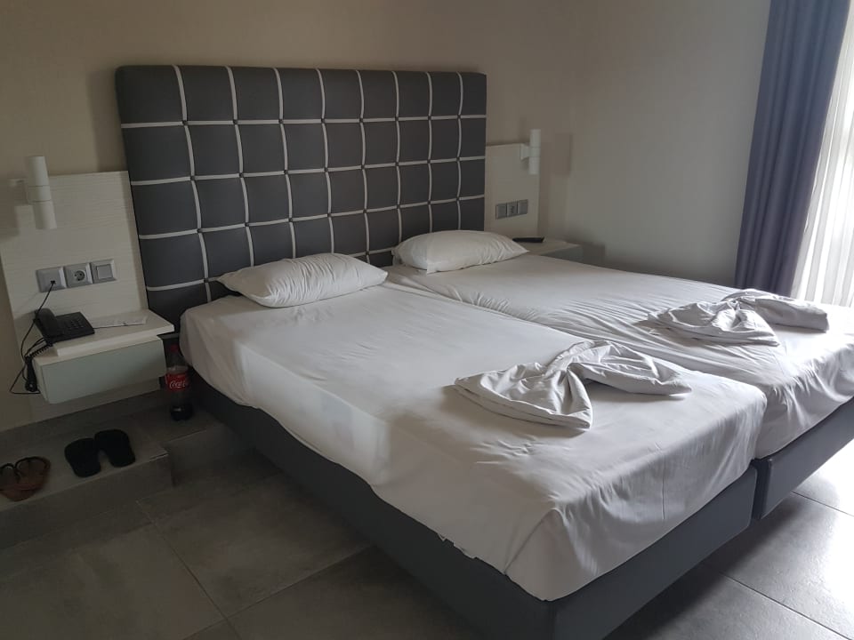 Zimmer Akrathos Beach Hotel