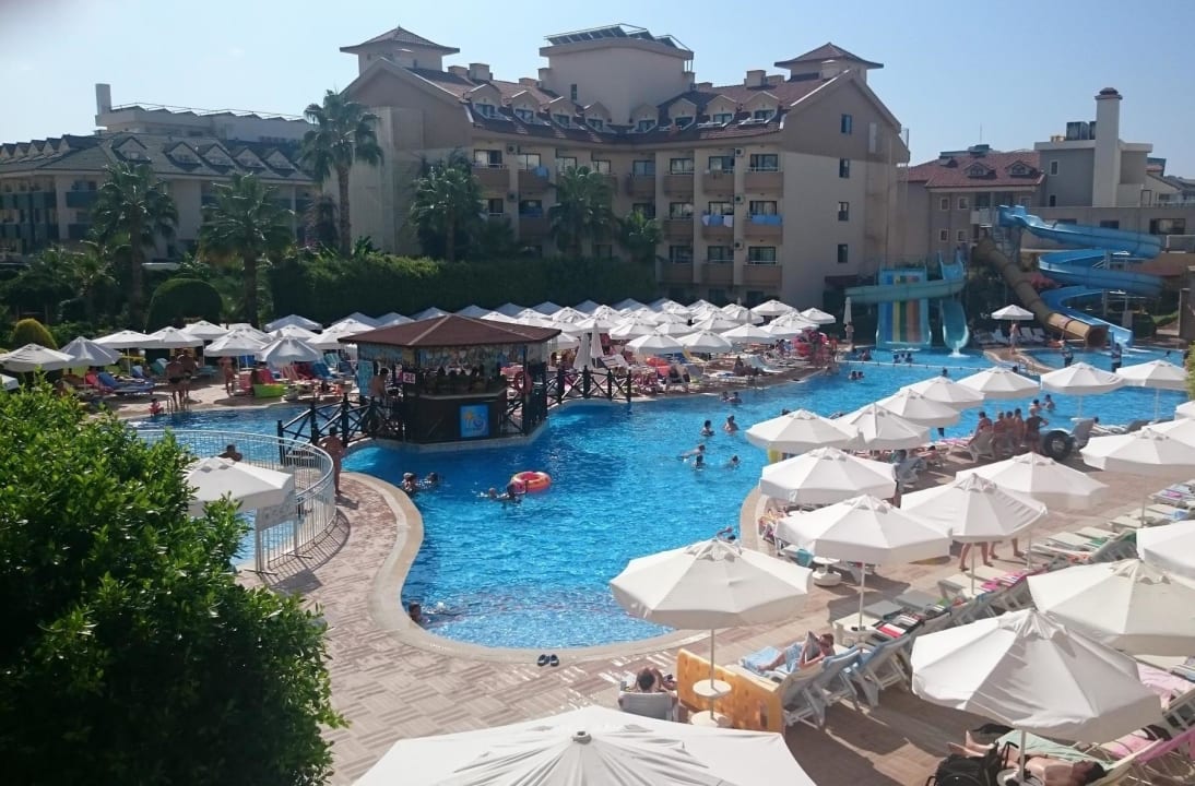 Poolanlage Grand Seker Hotel