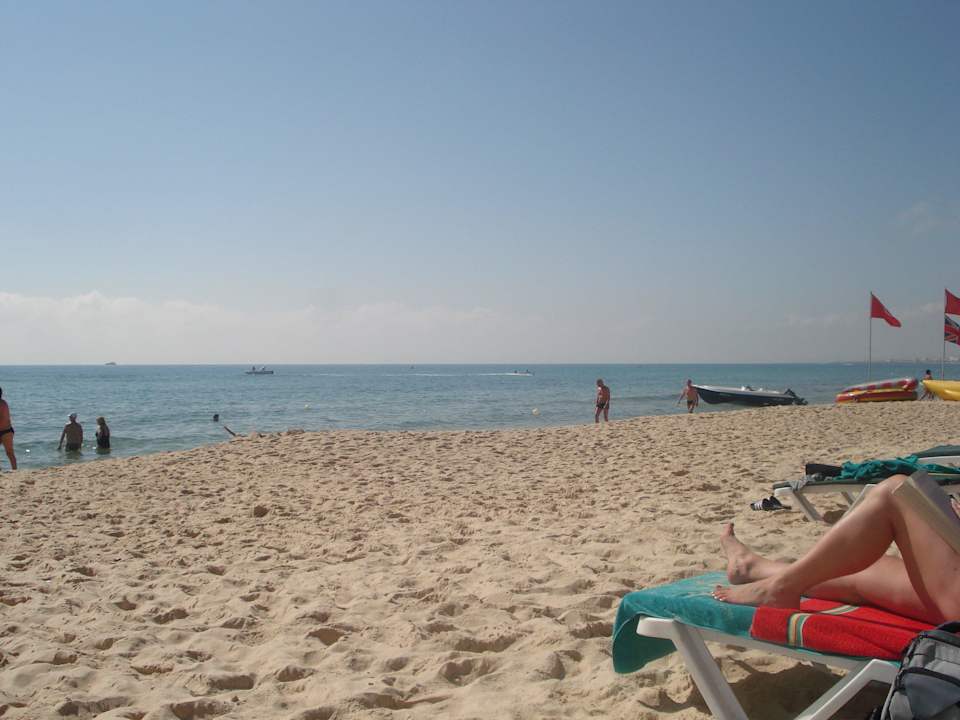 Vormittags The Orangers Beach Resort and Bungalows