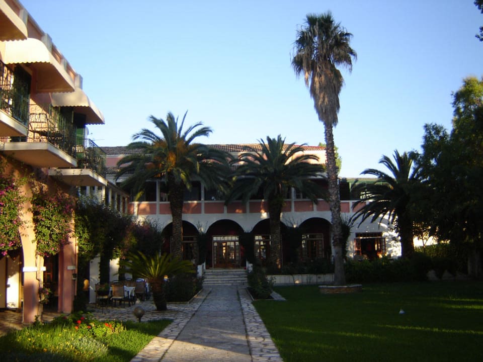 Widok z basenu Hotel Ionian Princess & Thinalos