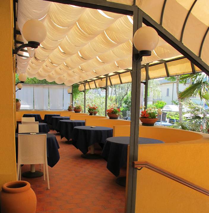 Veranda Hotel Ambasciata