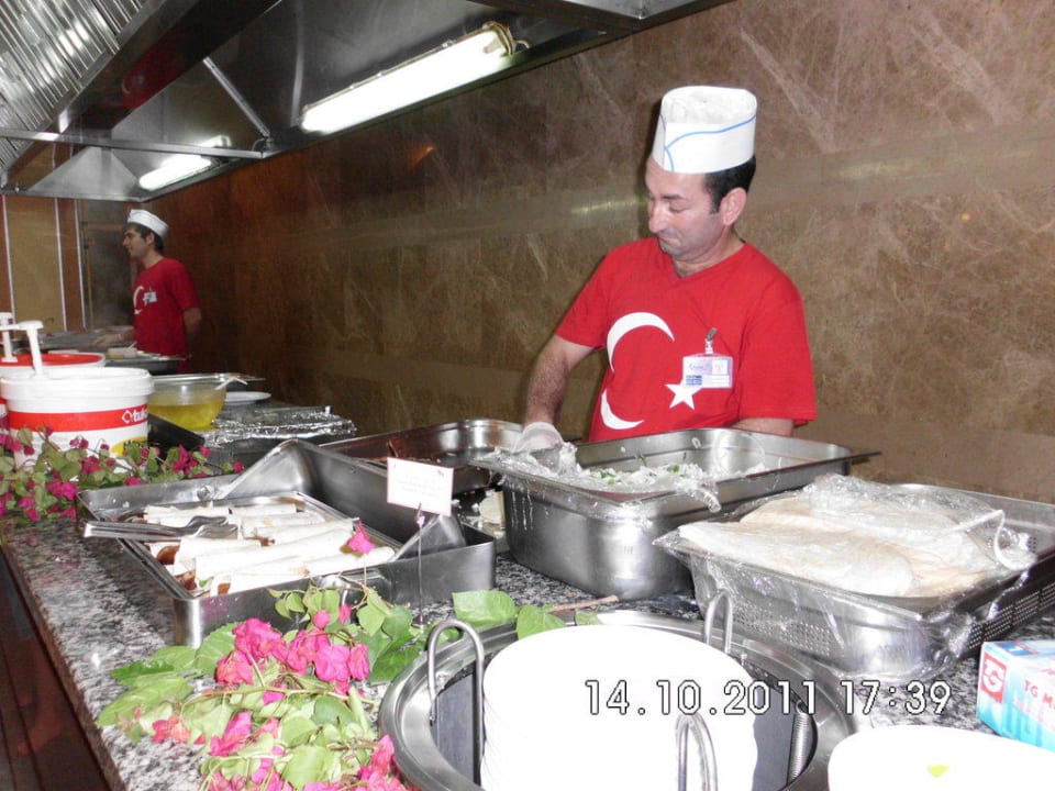 Zubereitung einer Speise Hane Family Resort