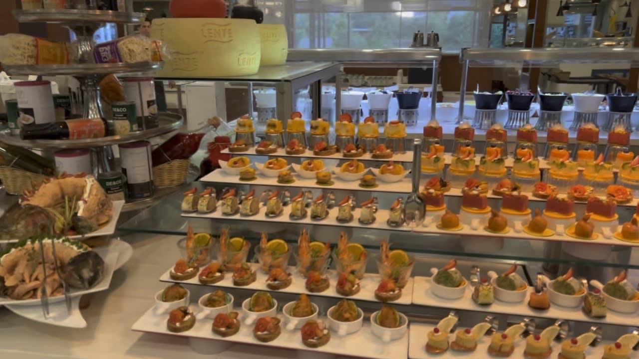 Gastro The Sense Deluxe Hotel