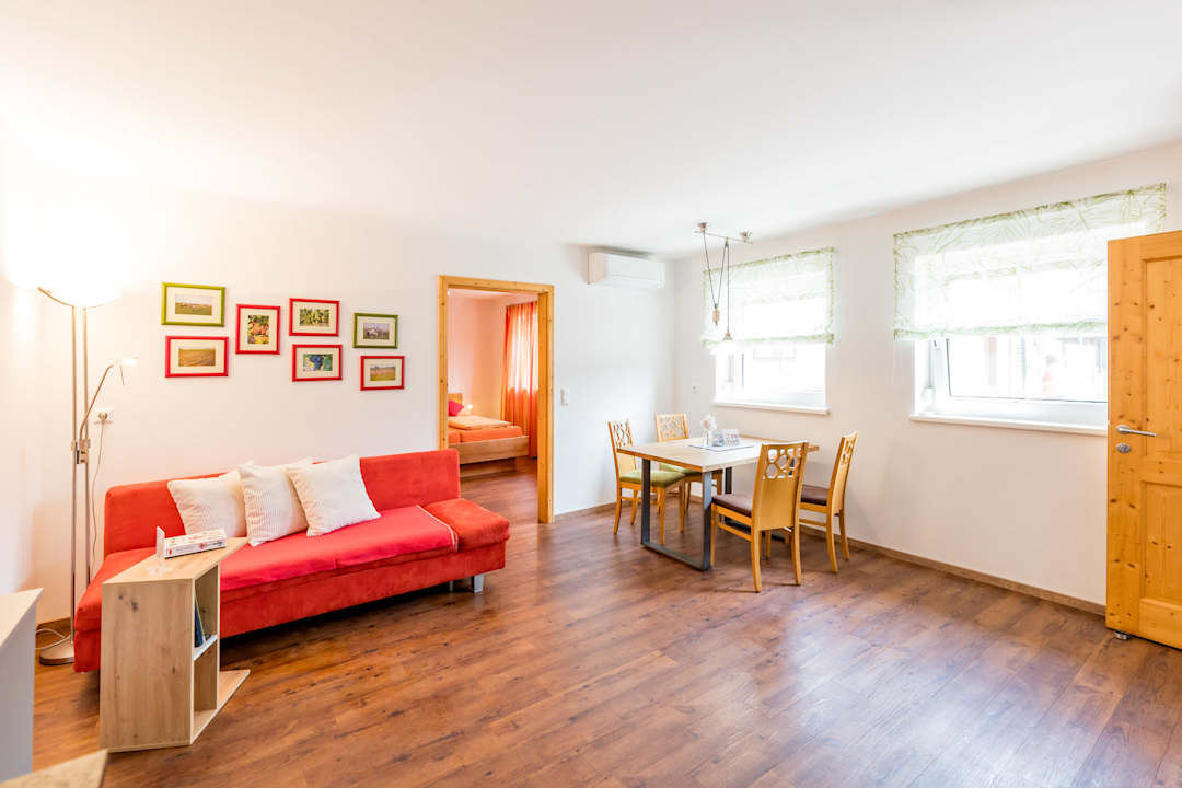 Zimmer Ferienwohnungen Sabine & Sepp Kracher