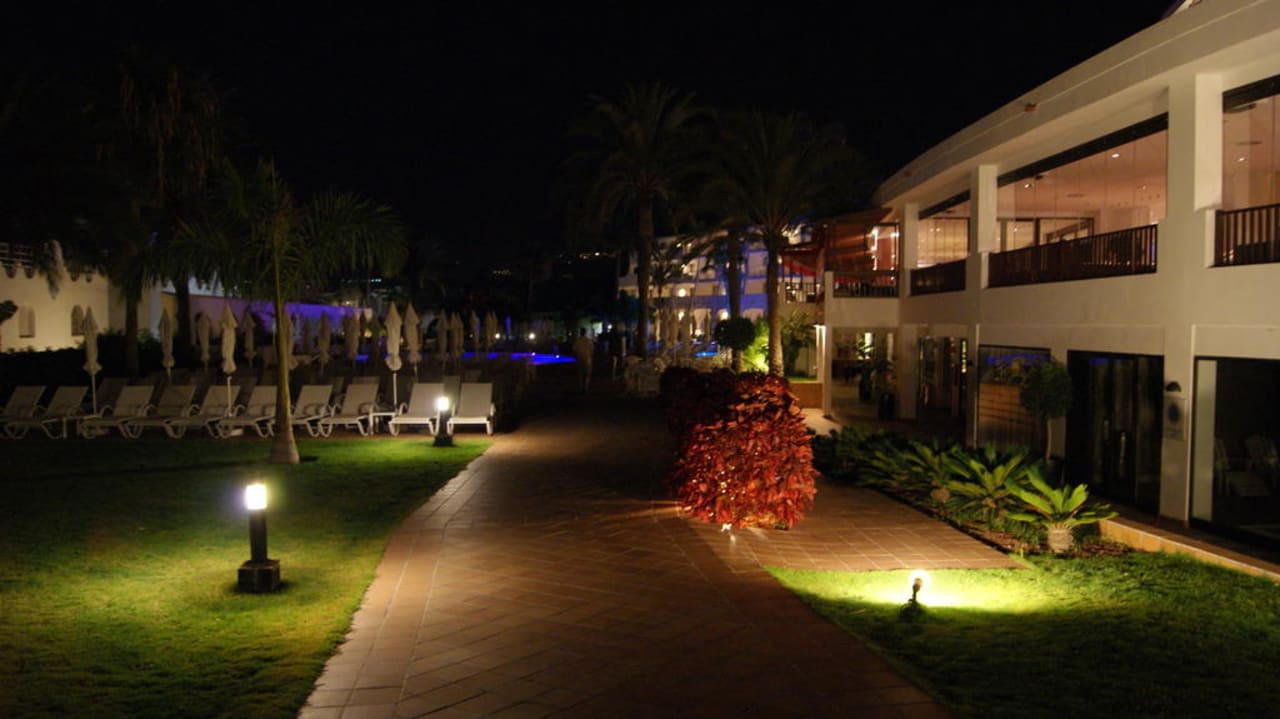 Bei Nacht Sunprime Atlantic View