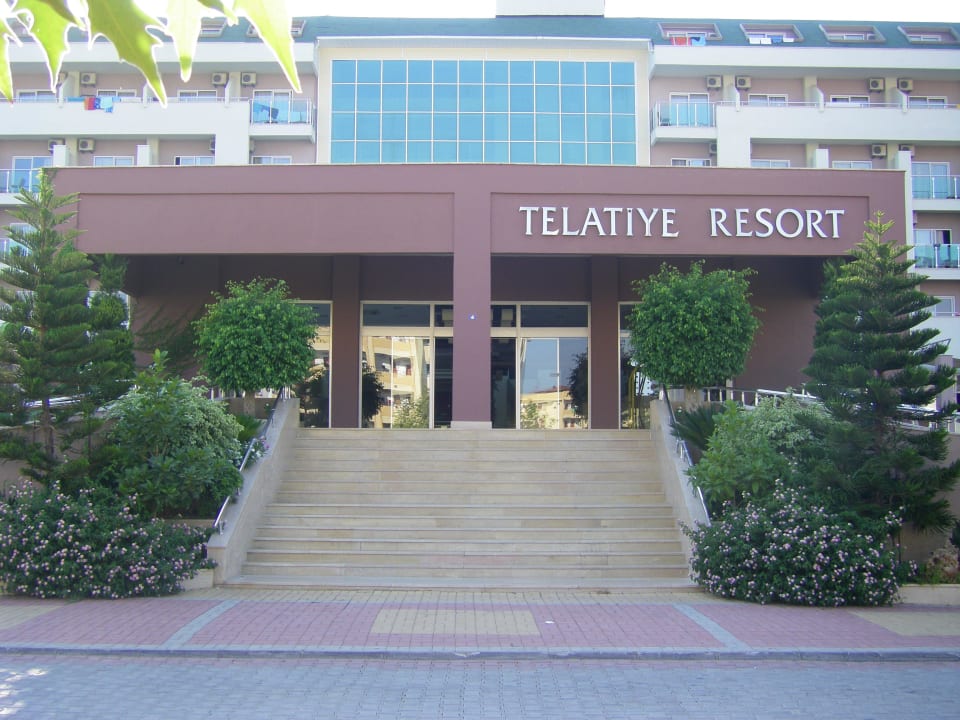 Haupteingang Telatiye Resort