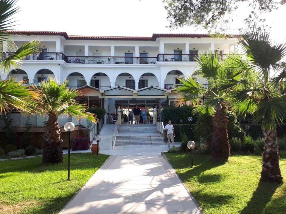 Lobby Hotel Portes Beach