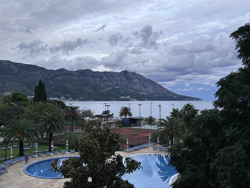 Pool Iberostar Waves Bellevue