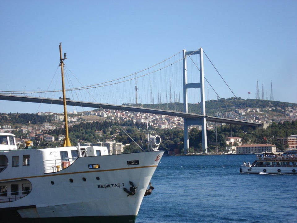 Blick von der wunderschönen Terrasse  Hotel Radisson Blu Bosphorus