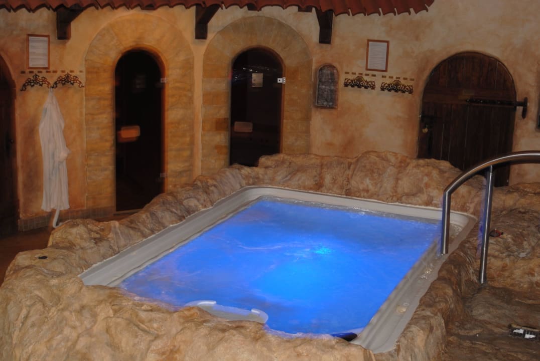 Jacuzzi Hotel Azzun Orient SPA & Wellness