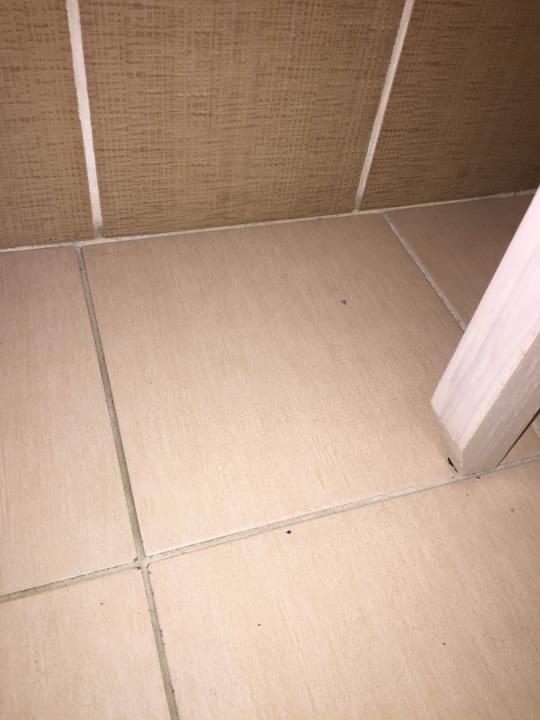 Zimmer Side Breeze Hotel