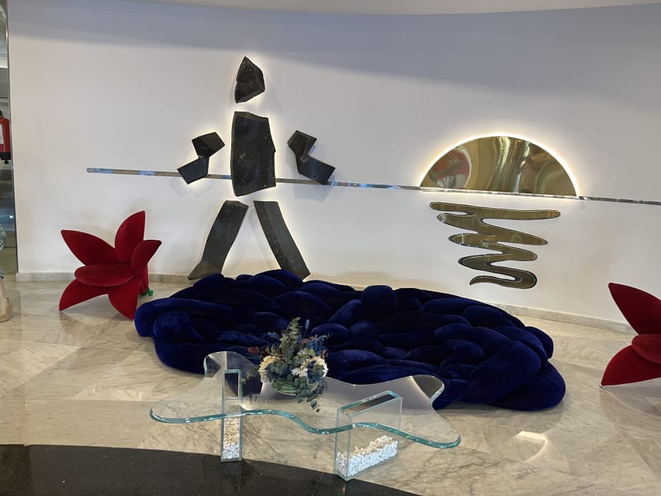 Lobby Bull Escorial & Spa