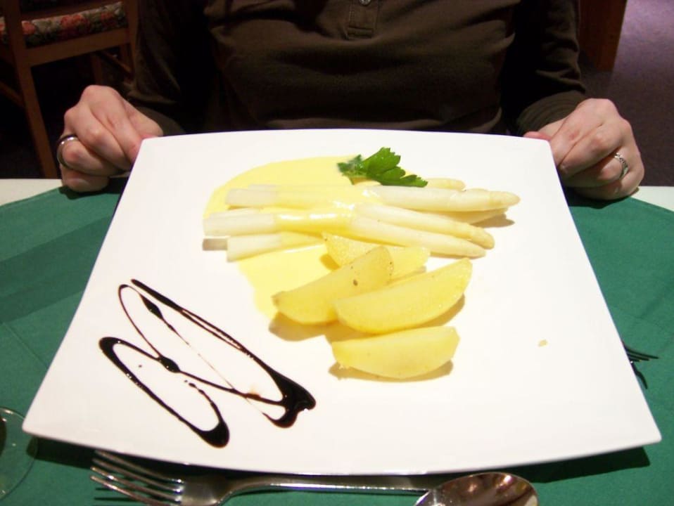Frischer Spargel Hotel Zontaja