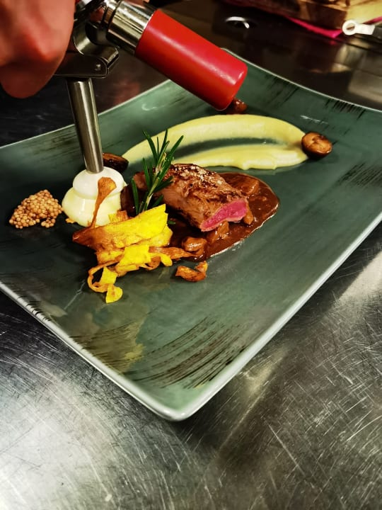 Gastro Hotel Höllroah