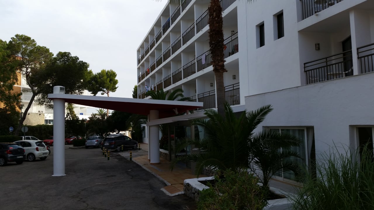 Eingang Hotel Vibra San Remo