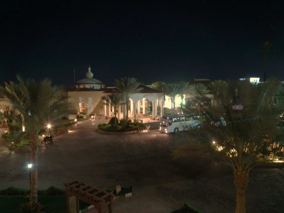 Z zewnątrz Regency Plaza Aqua Park & Spa