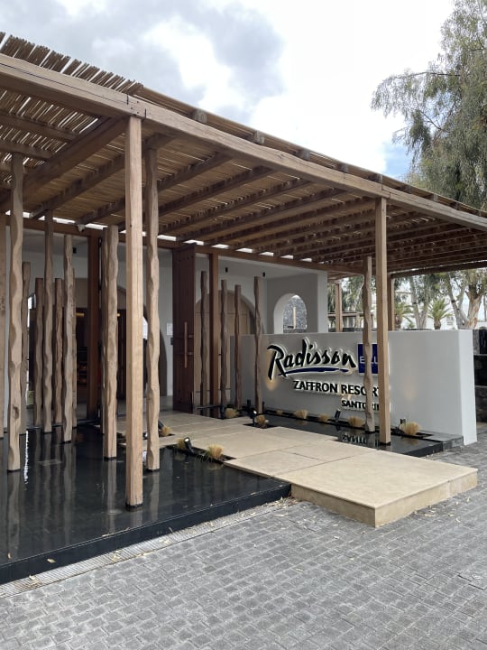 Außenansicht Radisson Blu Zaffron Resort, Santorini