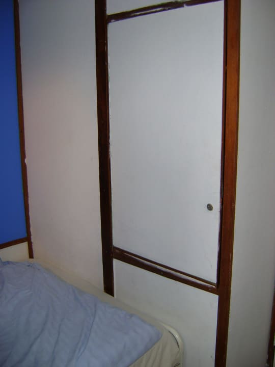 Kleiner Schrank Botel Maastricht