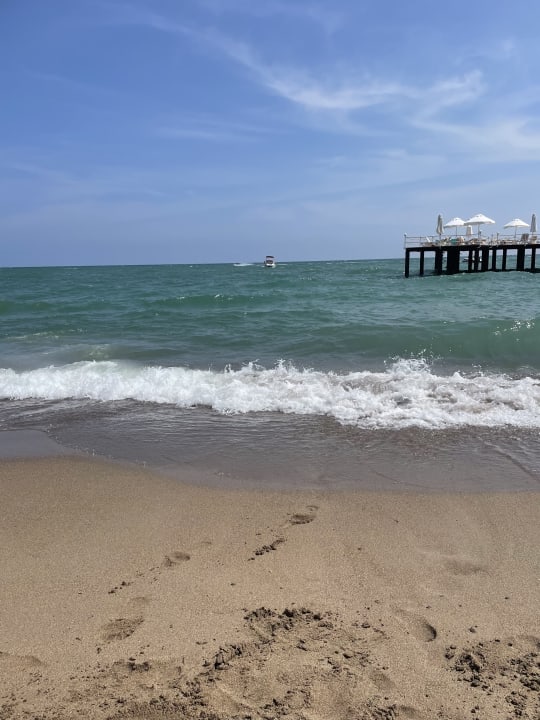 Strand Royal Wings Hotel