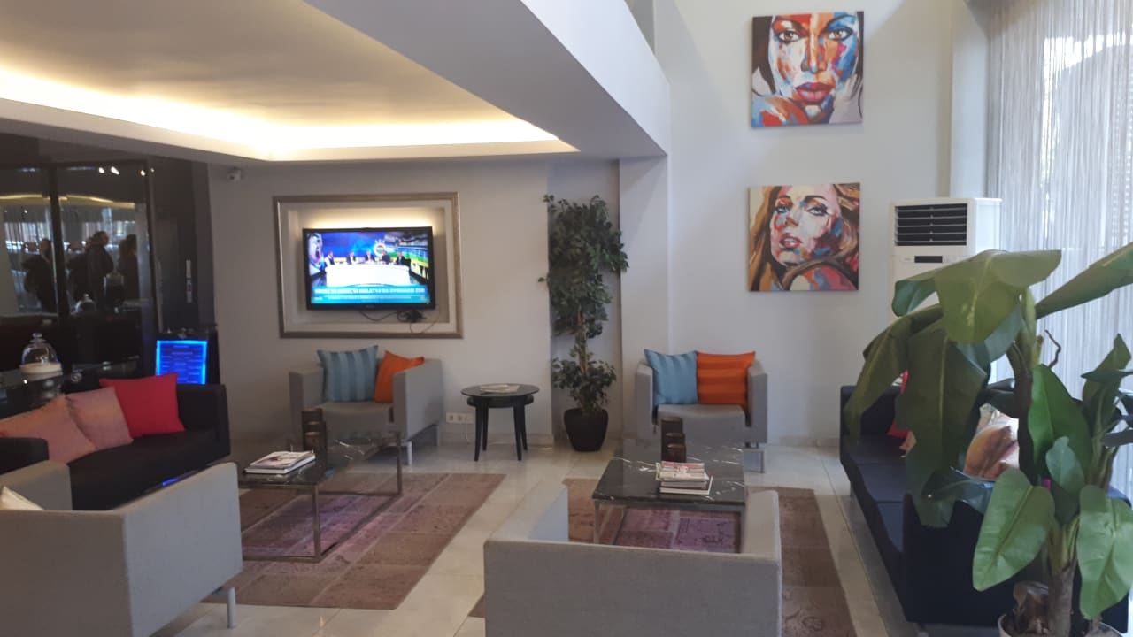 Lobby Tanik Otel