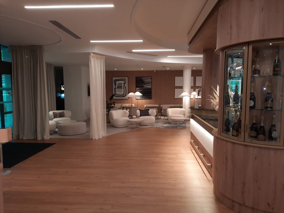 Lobby Hotel Mercure Troyes Centre