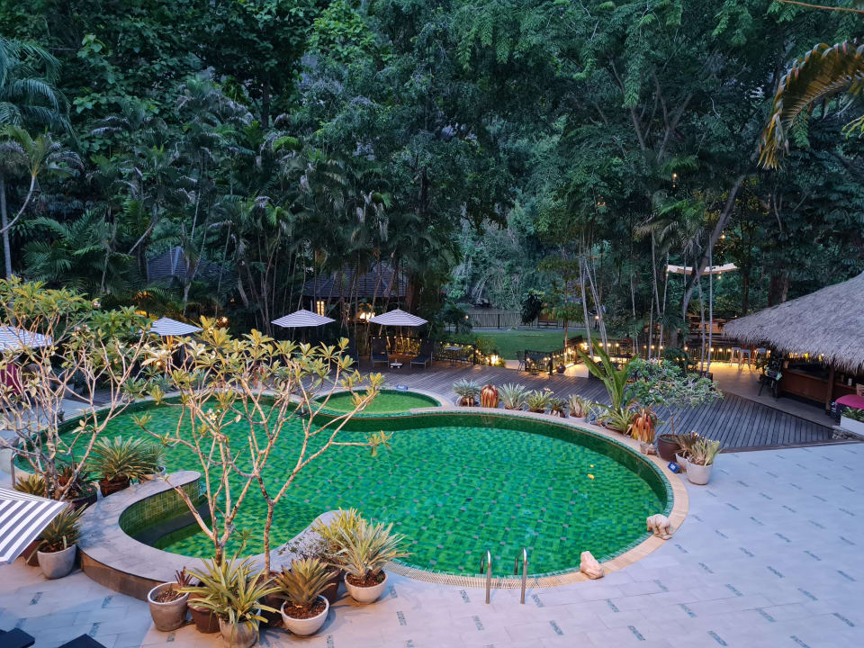 Pool Hotel River Kwai Resotel