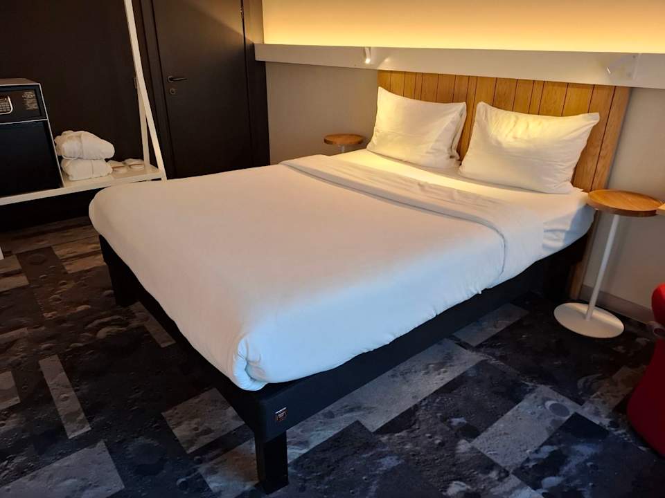 Zimmer ibis Lviv Center