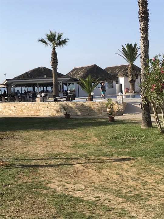 Restaurant  HARPIN Happy Days Beach Hotel