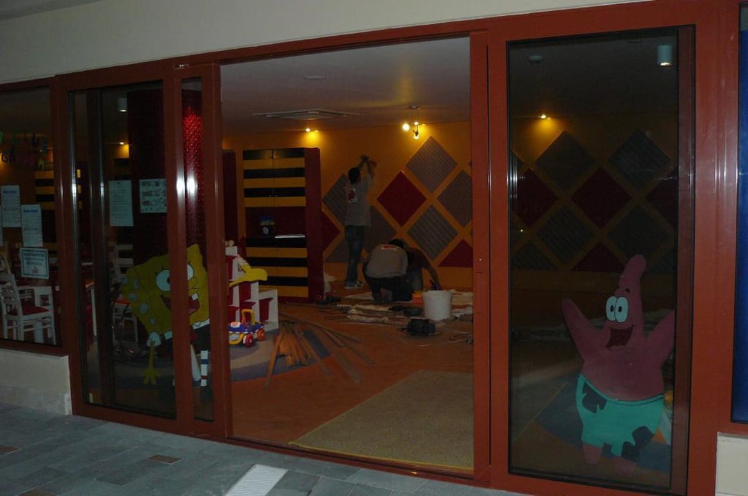 Kinderclub Club Grand Side