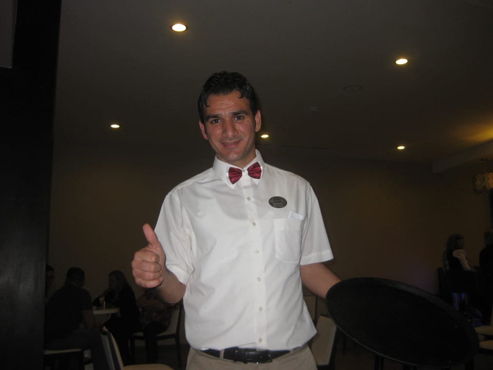 Harun Kellner in der Bistrobar Side Prenses Resort & Spa