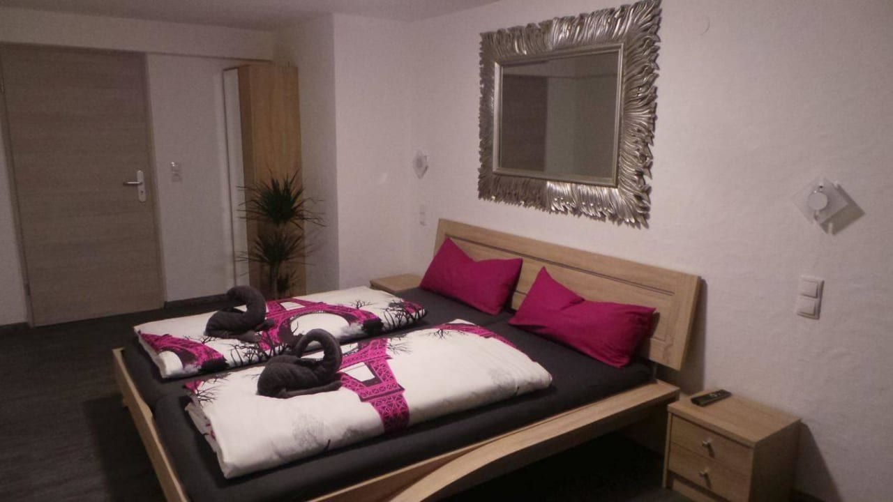 Zimmer Paris Gästehaus Bumann