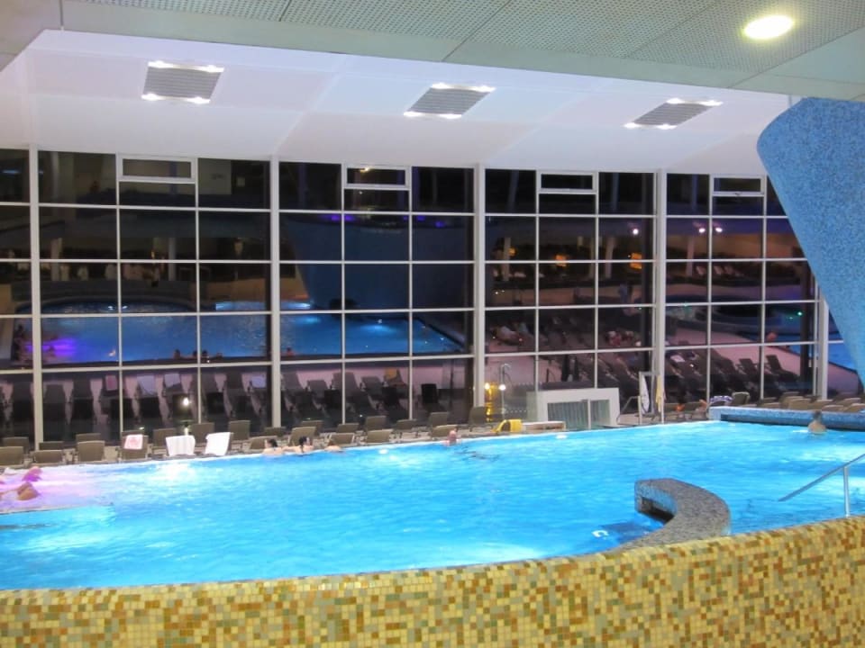 Öffentliche Therme Tauern SPA Zell am See-Kaprun