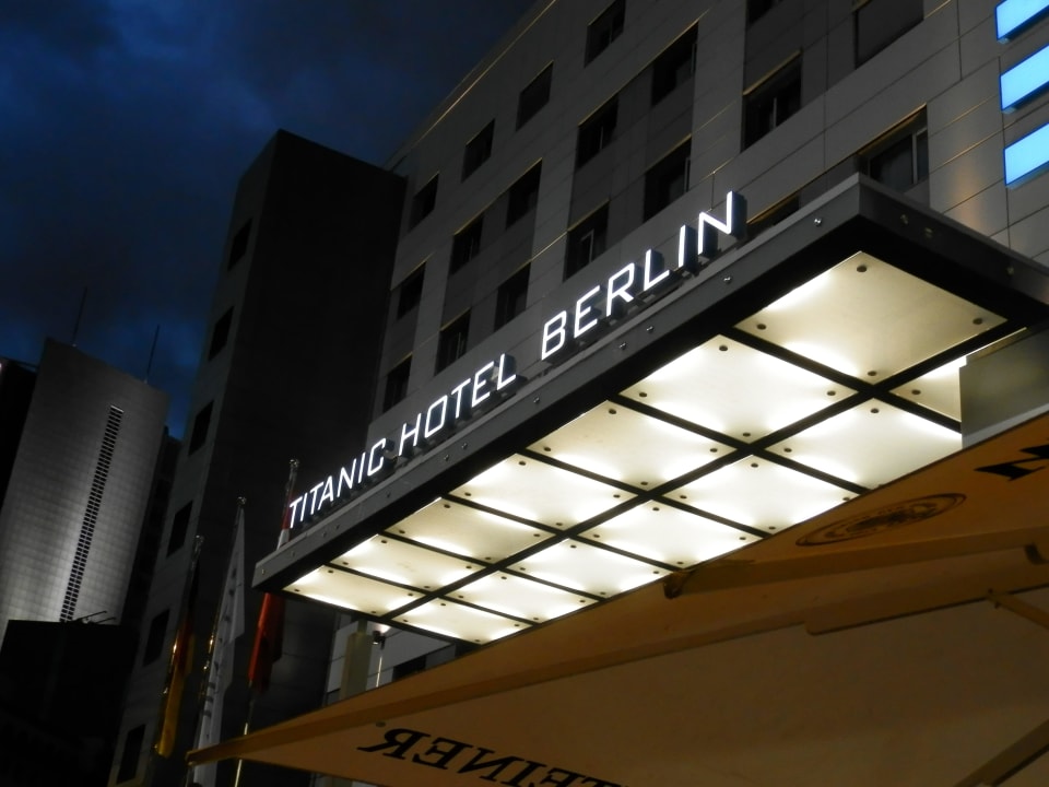 Außenansicht TITANIC Comfort Berlin Mitte
