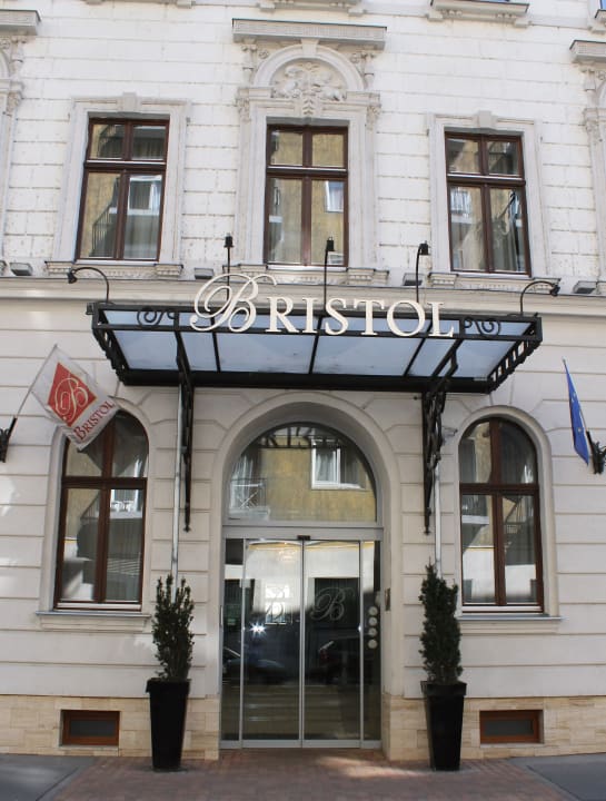 Lobby Hotel Bristol
