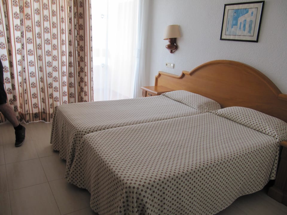 Zimmer 908 Valentin Reina Paguera