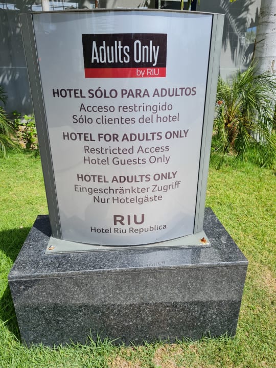 Außenansicht Hotel Riu Republica - Adults only