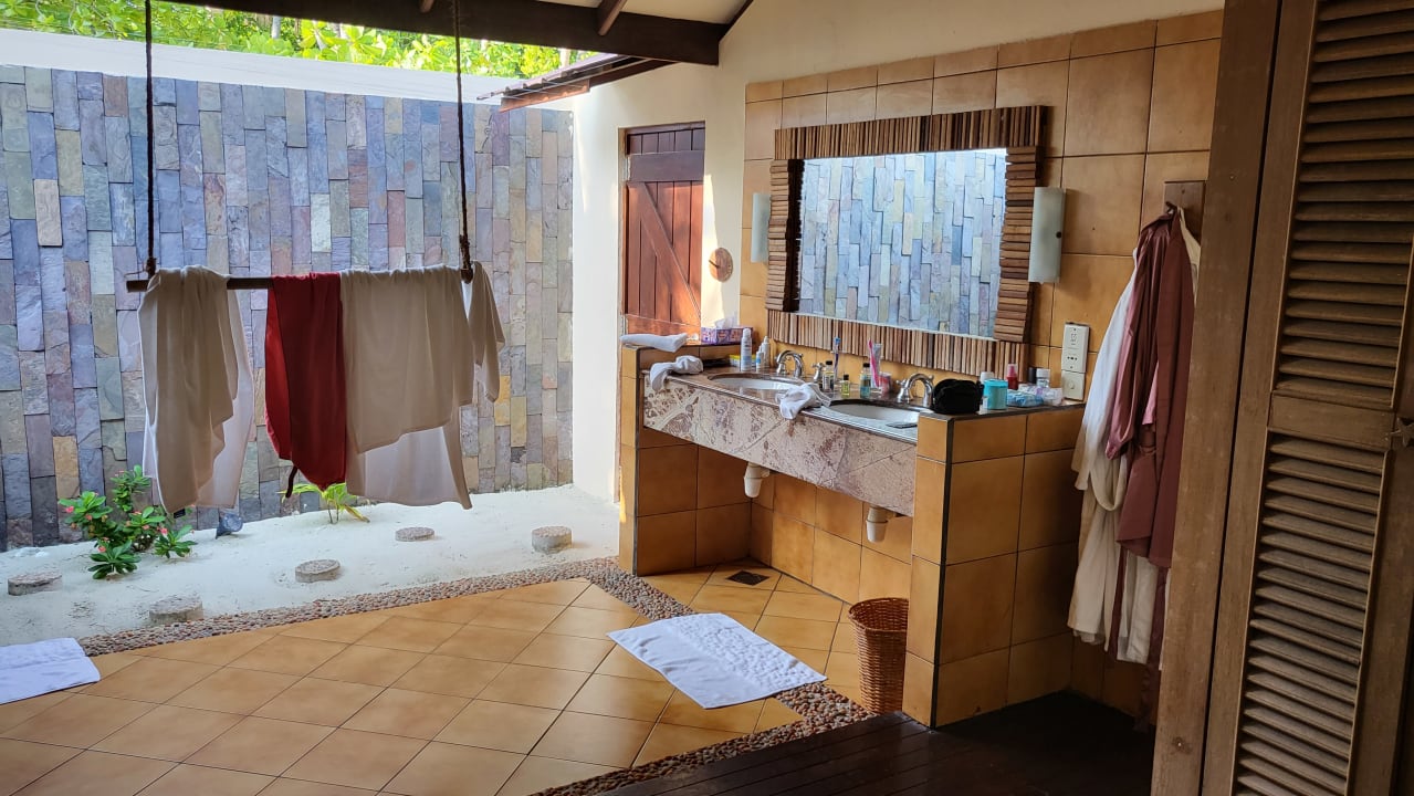 Zimmer Filitheyo Island Resort