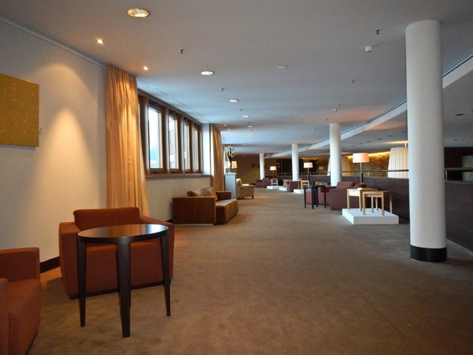 Oberer Lobbybereich Kempinski Hotel Berchtesgaden